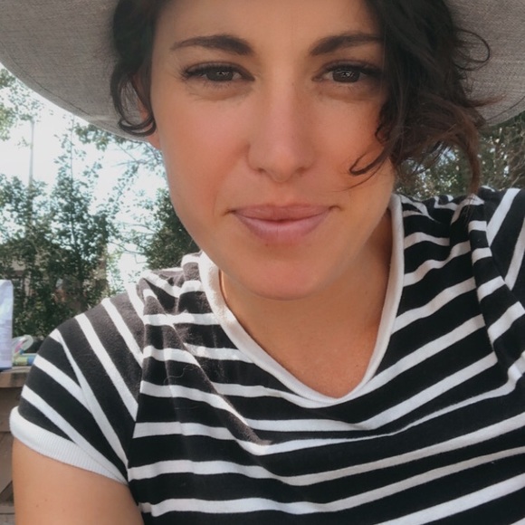 Meet your Posher, Anna - Picture 1 of 1